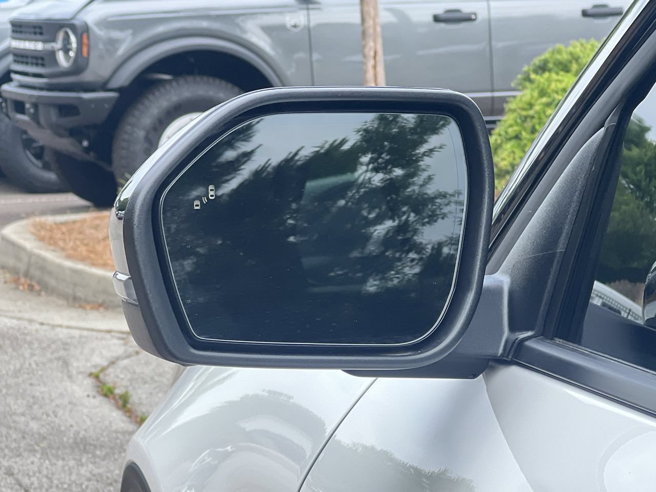 New 2026 Ford Explorer Platinum RWD image 27