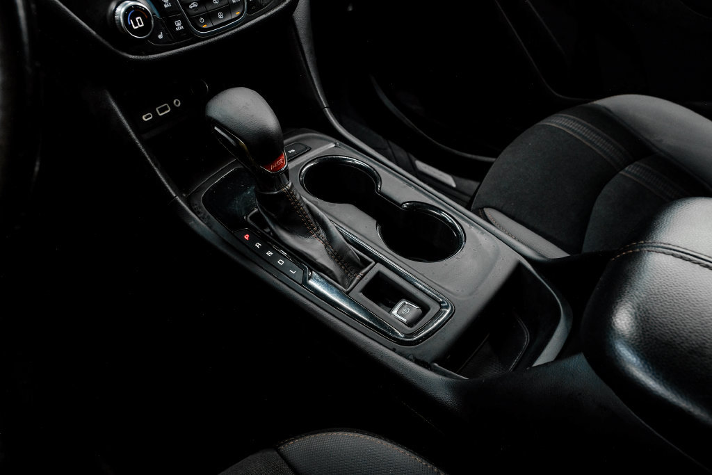 Used 2022 Chevrolet Equinox RS w/ Infotainment Package FWD image 26