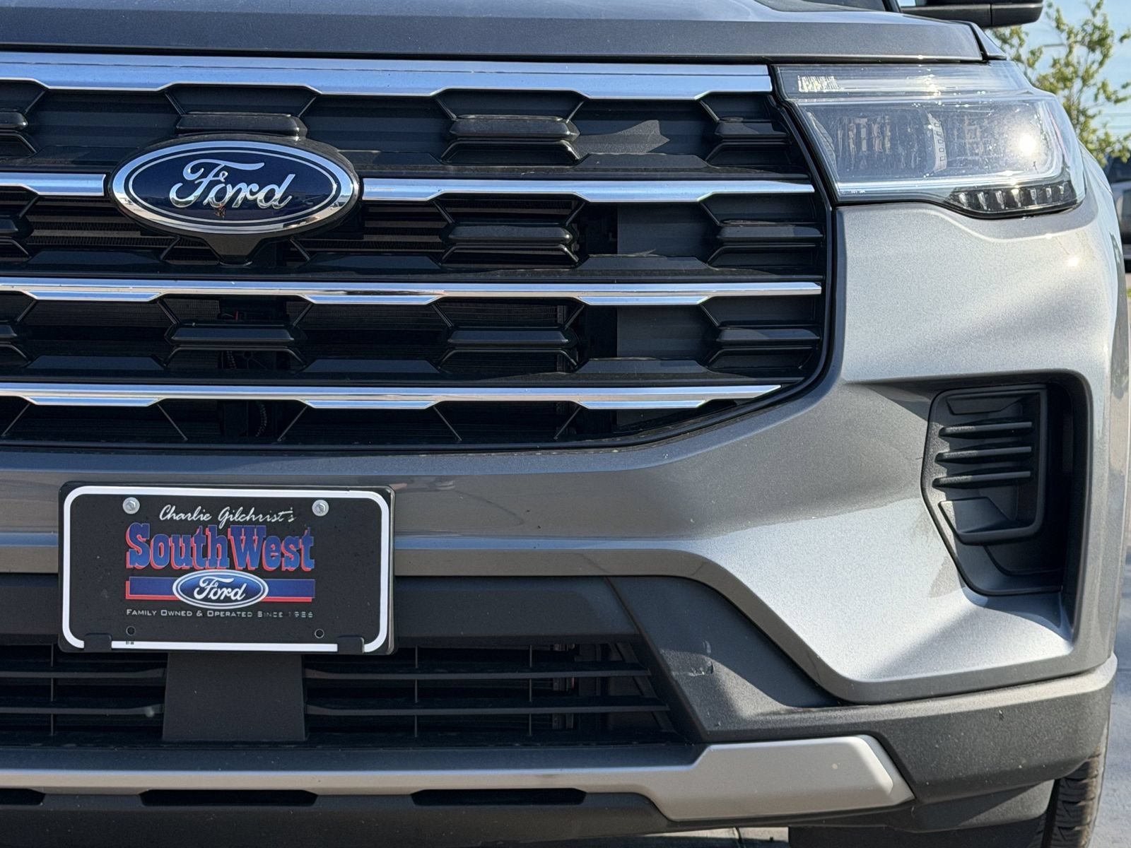New 2026 Ford Explorer Active RWD image 9