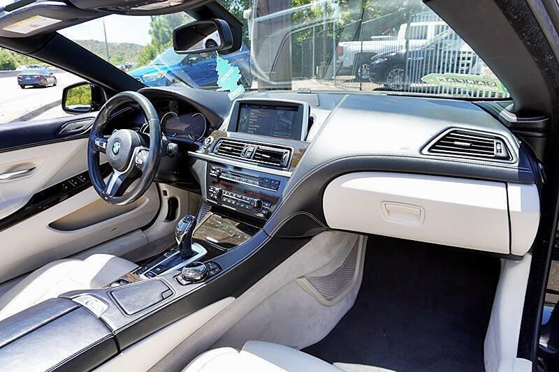 Used 2015 BMW 640i Convertible RWD image 11