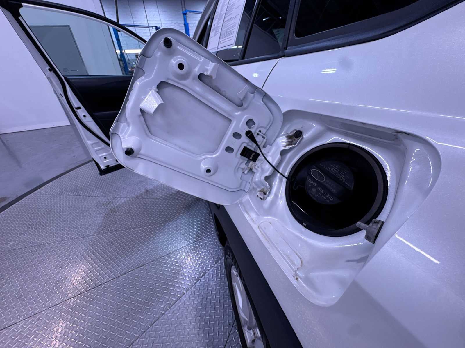 Used 2022 Toyota Corolla Cross LE w/ Moonroof Package FWD image 32