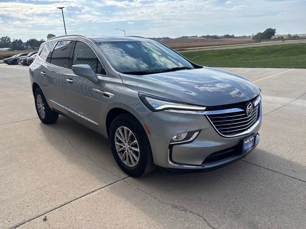 Used 2024 Buick Enclave Premium image 4