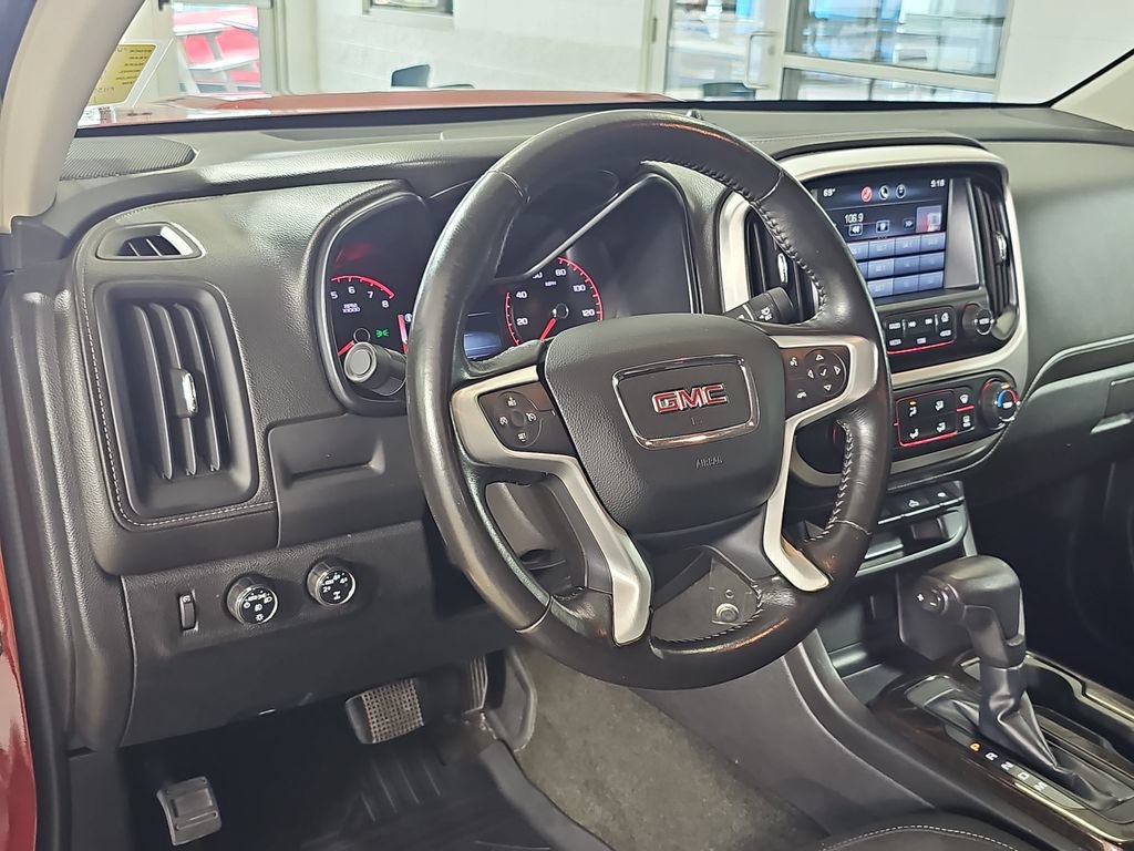 Used 2015 GMC Canyon SLE AWD/4WD image 19