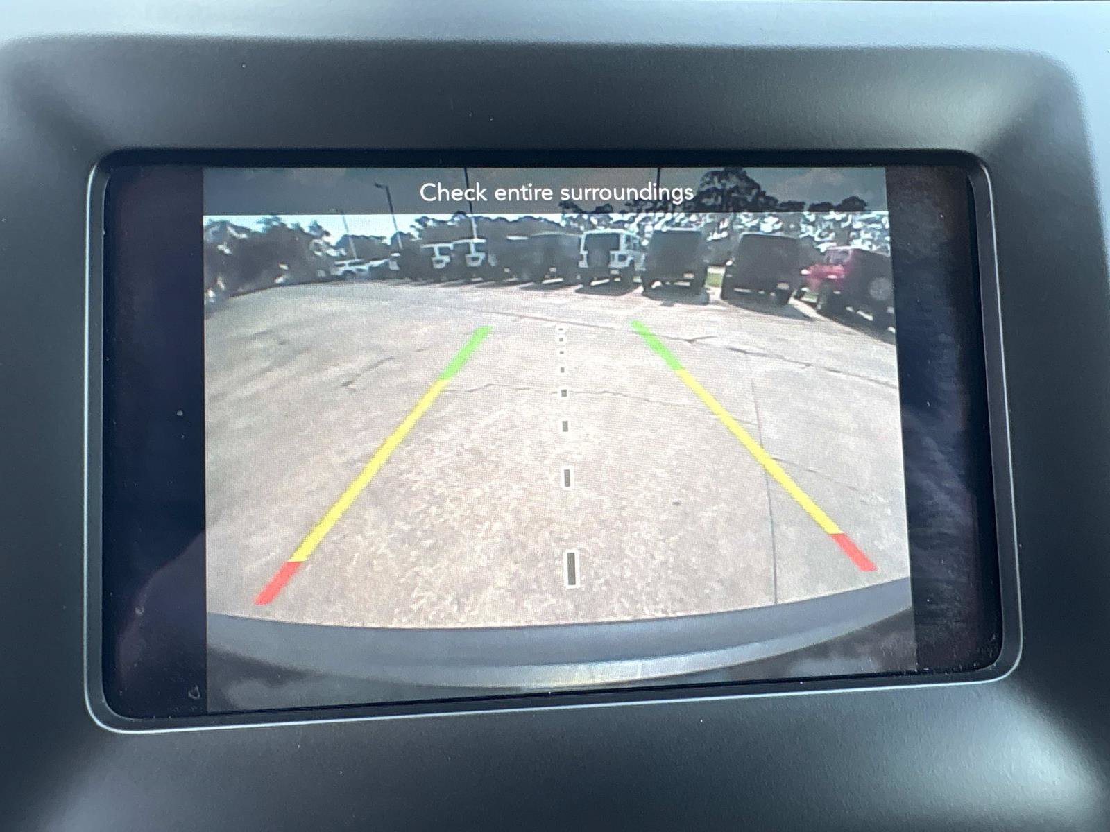 Used 2019 Jeep Cherokee Latitude Plus w/ Comfort/Convenience Group FWD image 22