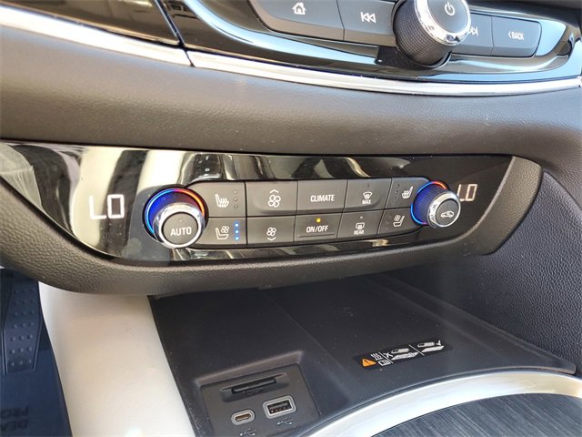 Used 2023 Buick Enclave Avenir w/ Avenir Technology Package image 23