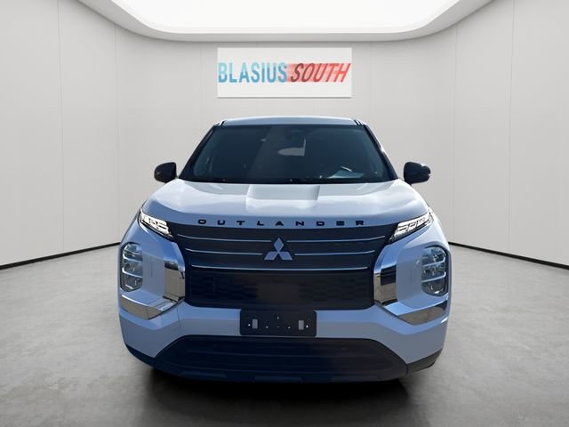 Used 2022 Mitsubishi Outlander ES image 8