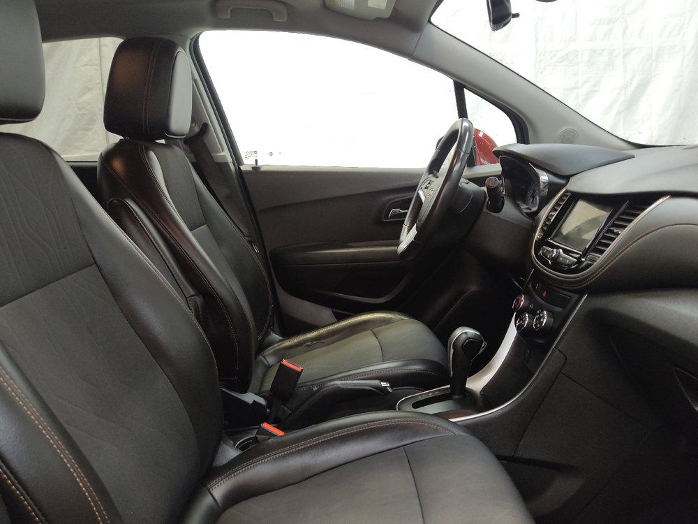 Used 2018 Chevrolet Trax LT w/ LT Convenience Package image 21