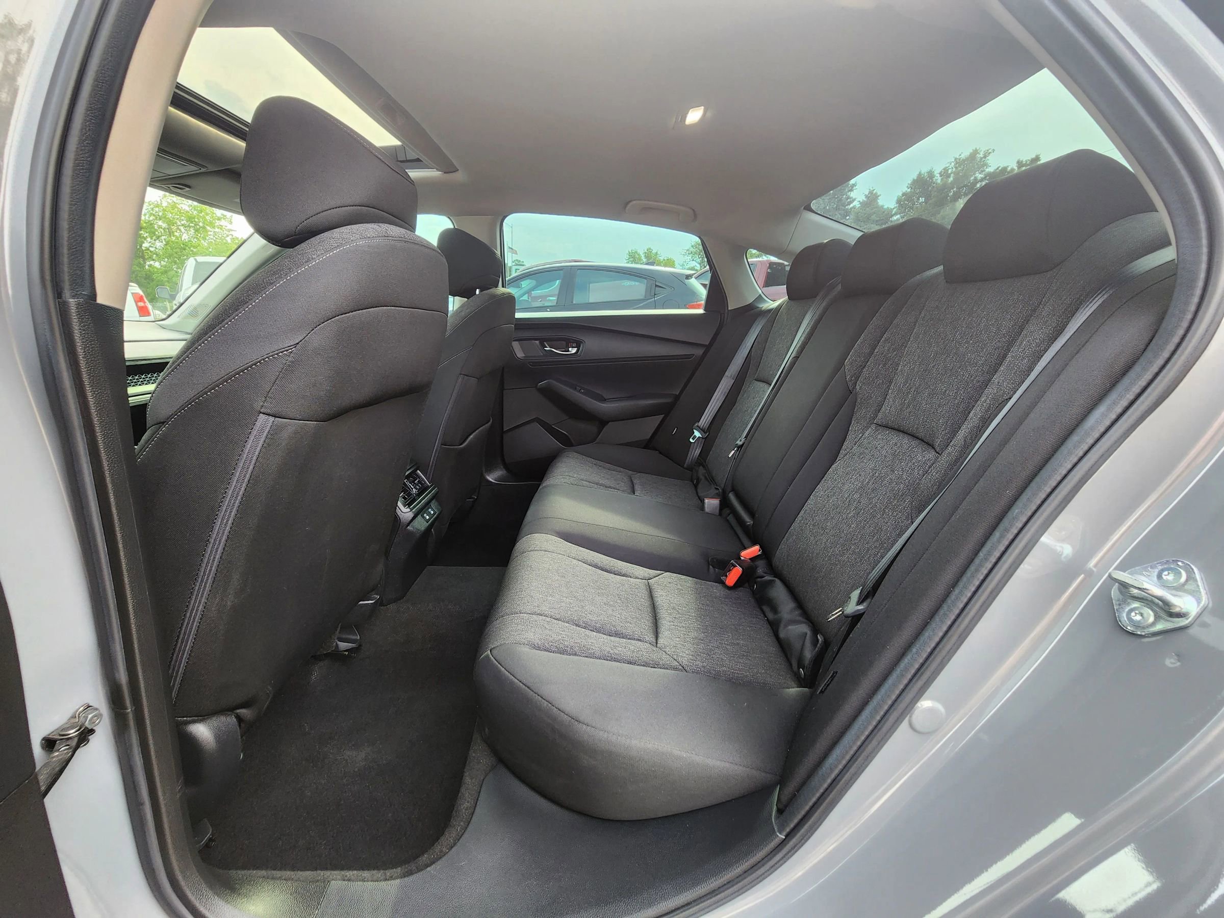 Used 2025 Honda Accord SE image 18