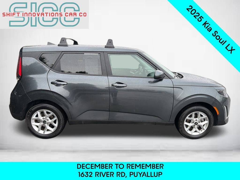 Used 2025 Kia Soul LX w/ LX Technology Package image 7