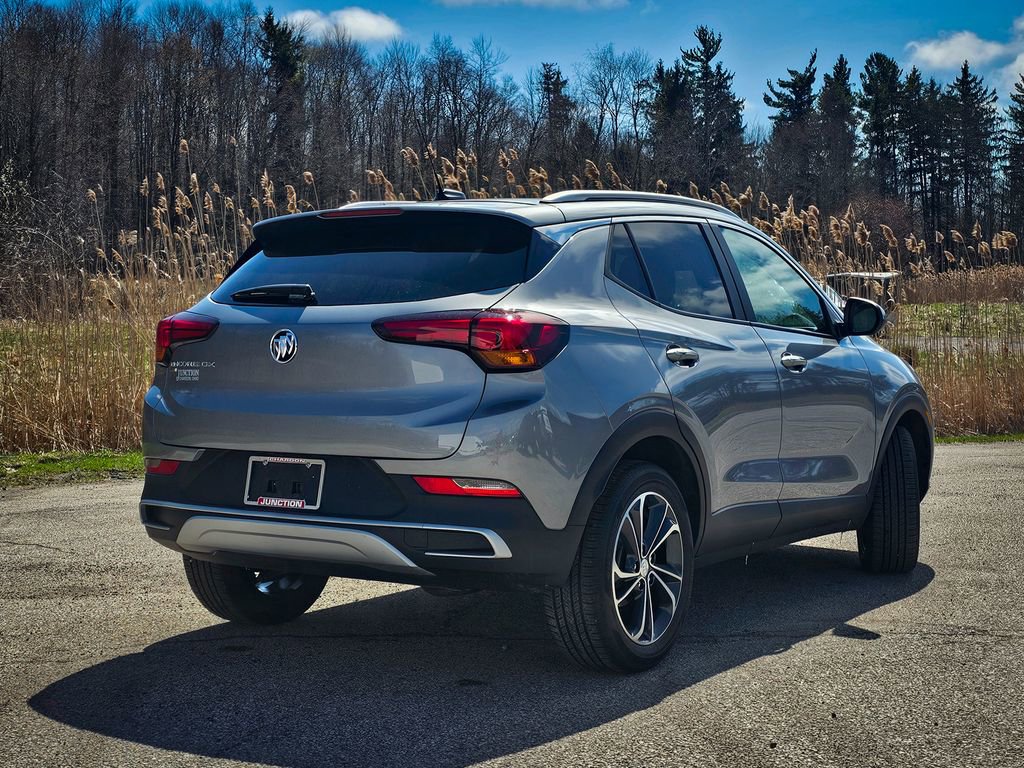 Used 2023 Buick Encore GX Select w/ Safety Package II image 3