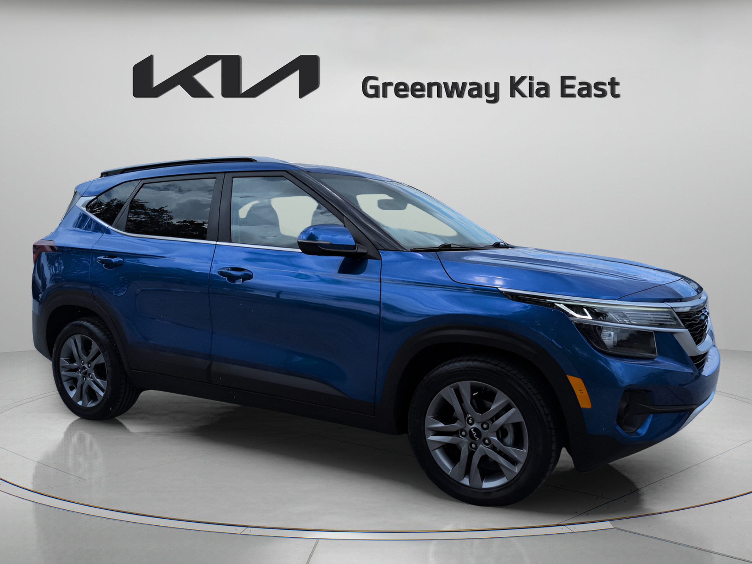 Used 2023 Kia Seltos S FWD image 3