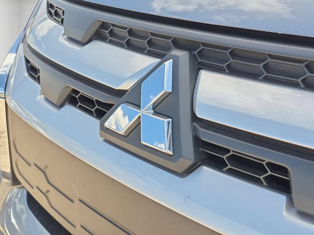 New 2027 Mitsubishi Outlander Sport FWD image 9