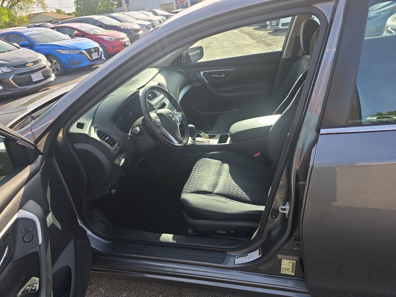 Used 2017 Nissan Altima 2.5 S w/ Power Driver Seat Package FWD image 9