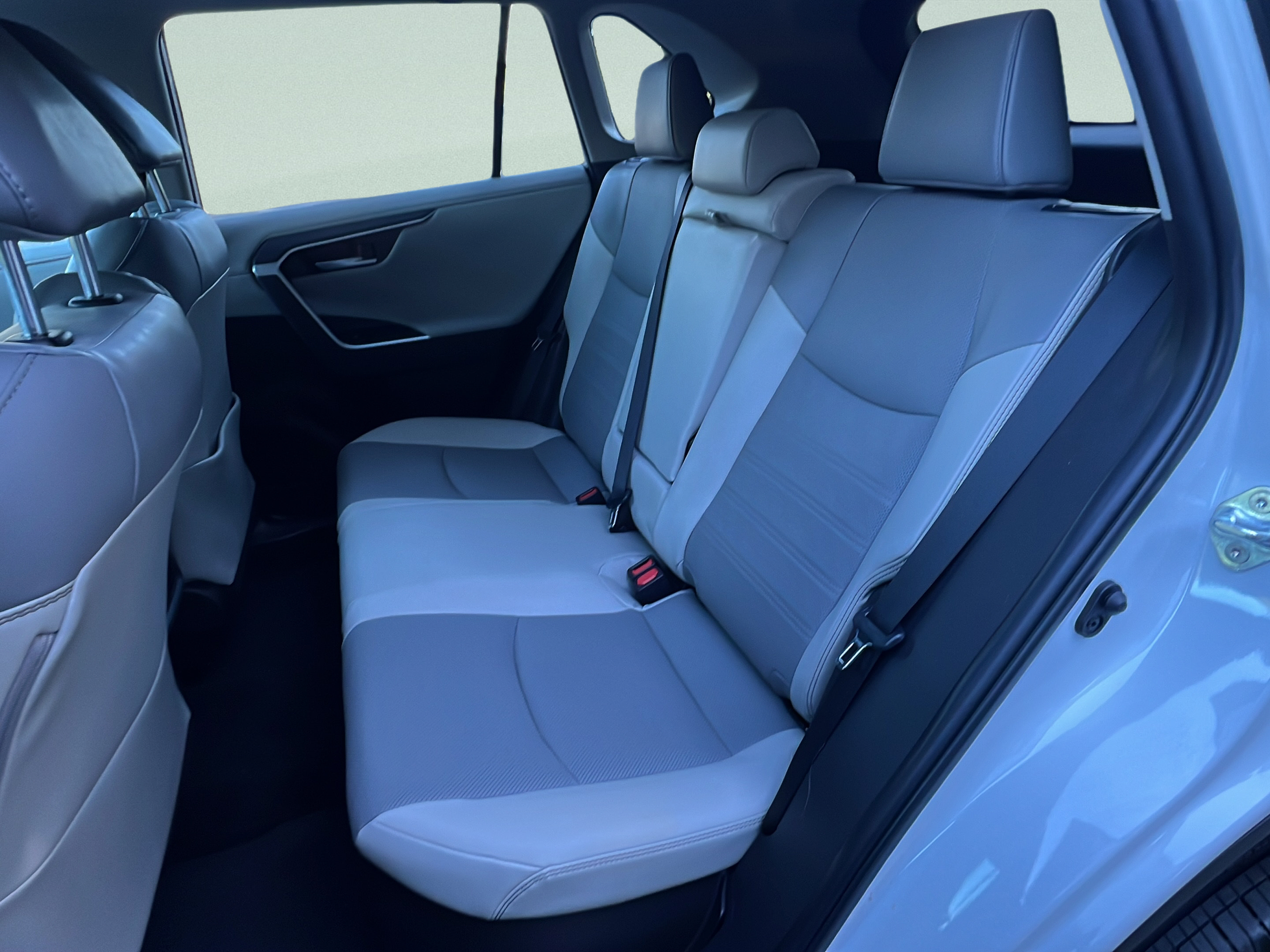 Used 2023 Toyota RAV4 Limited AWD/4WD image 10