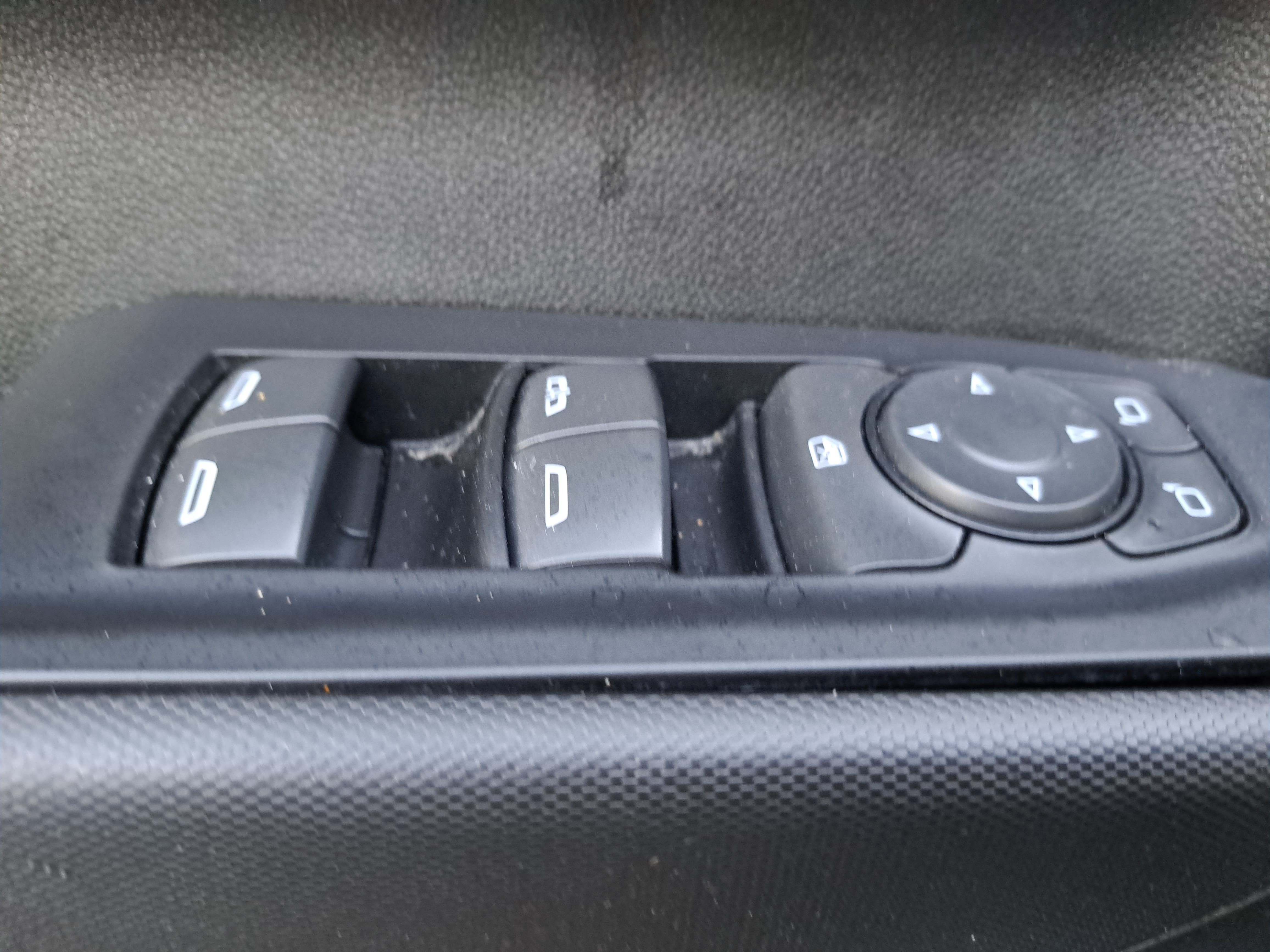 Used 2019 Chevrolet Silverado 1500 Custom w/ Custom Value Package AWD/4WD image 24