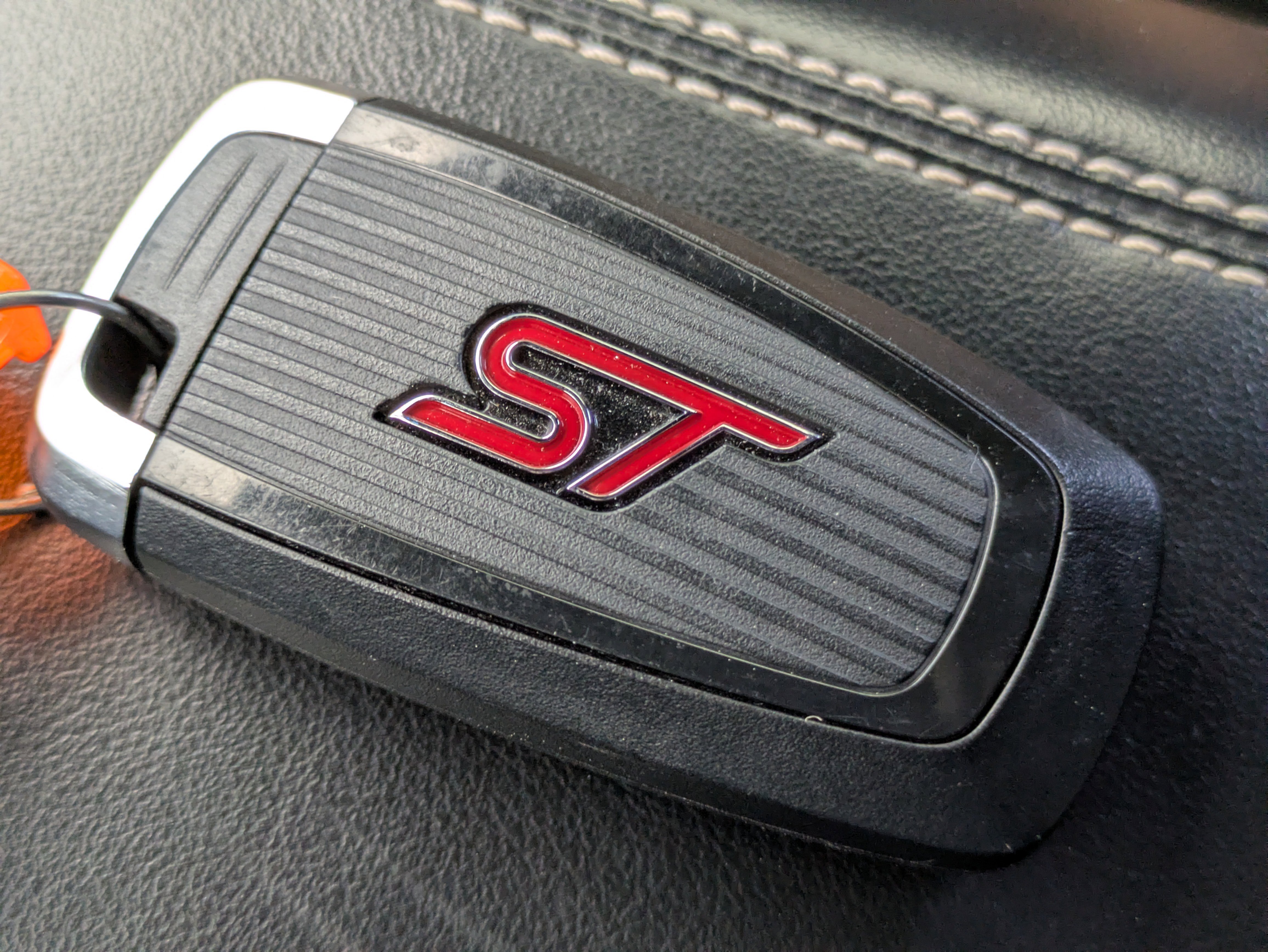 Used 2020 Ford Explorer ST w/ ST High-Performance Pack image 25