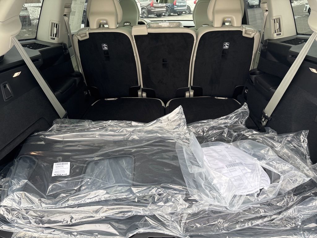 New 2026 Volvo XC90 B6 Ultra w/ Protection Package image 45