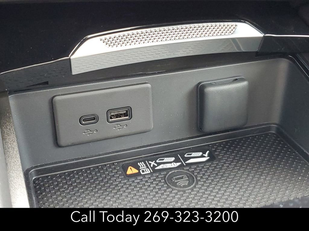 New 2025 Buick Envision Avenir image 36