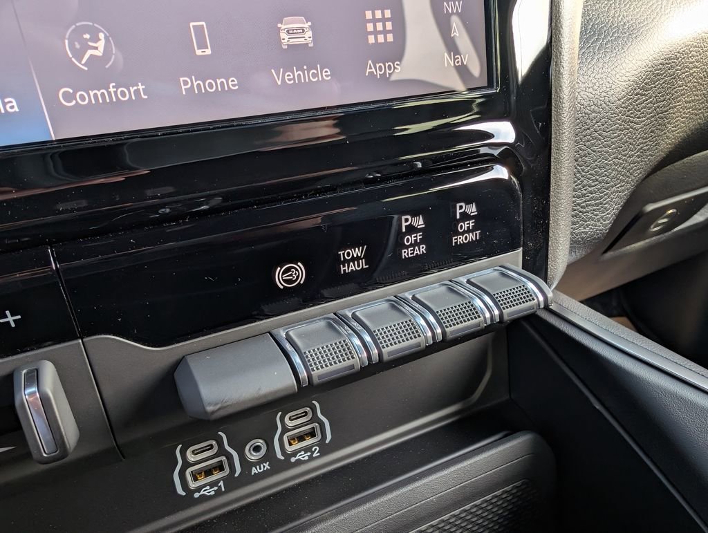 New 2025 RAM 2500 Big Horn image 31