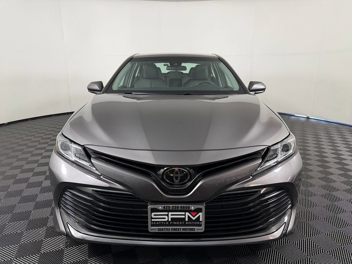 Used 2019 Toyota Camry LE FWD image 4