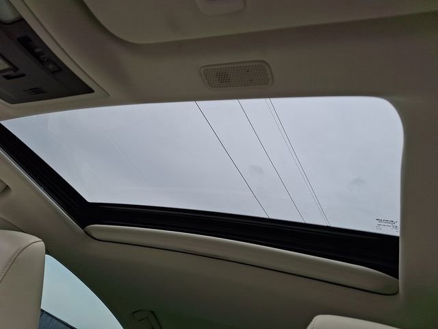 Used 2022 Lexus ES 300h w/ Accessory Package FWD image 14