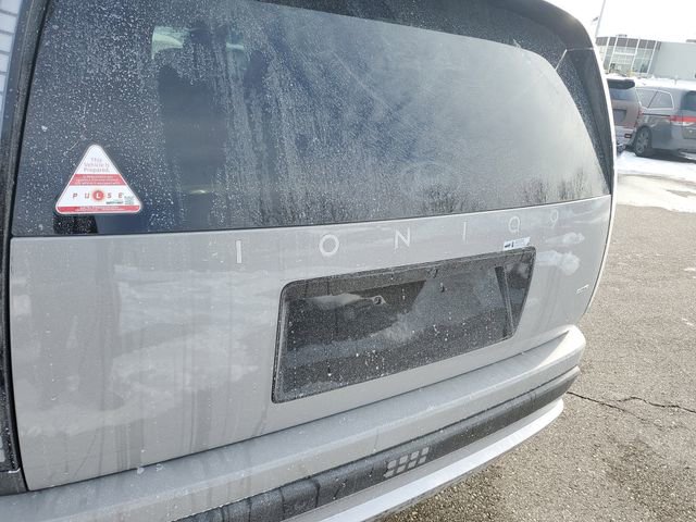 New 2026 Hyundai Ioniq 9 SE image 7