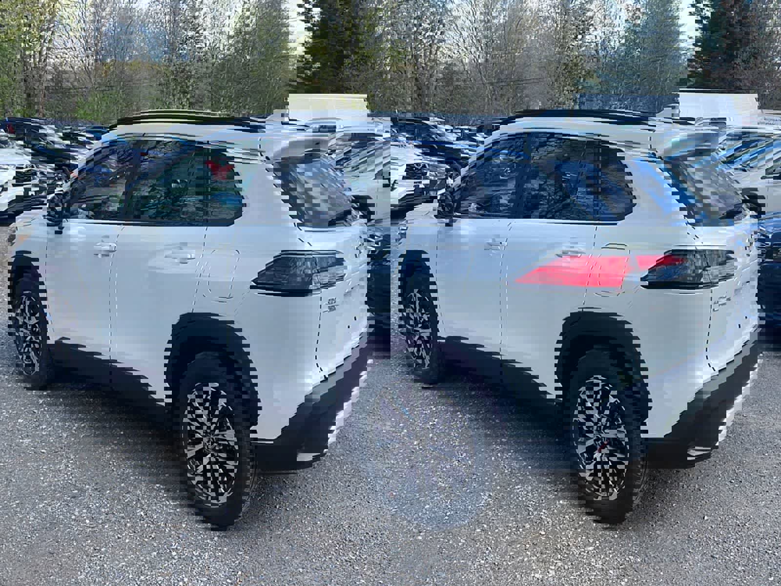 Used 2023 Toyota Corolla Cross XLE w/ Convenience Package image 6