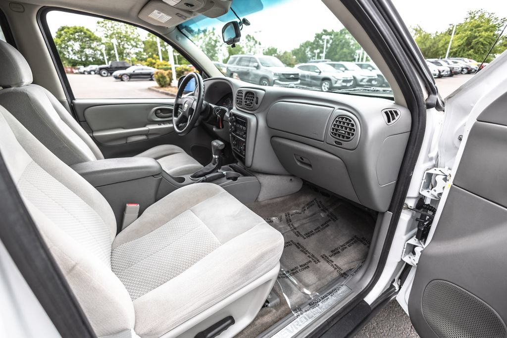 Used 2008 Chevrolet TrailBlazer 4WD image 23