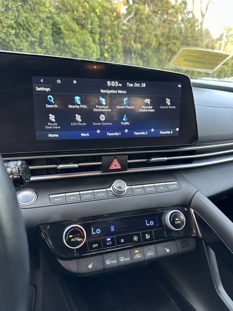 Used 2023 Hyundai Elantra Limited image 13