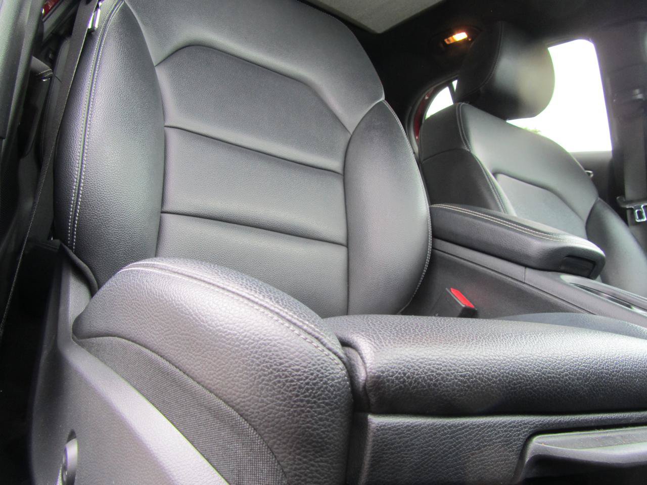 Used 2018 Mercedes-Benz GLA 250 4MATIC image 21