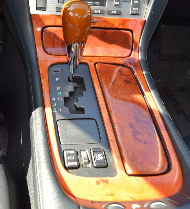 Used 2004 Lexus SC 430 Convertible image 32