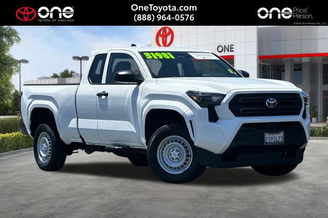 Used 2025 Toyota Tacoma SR RWD image 1