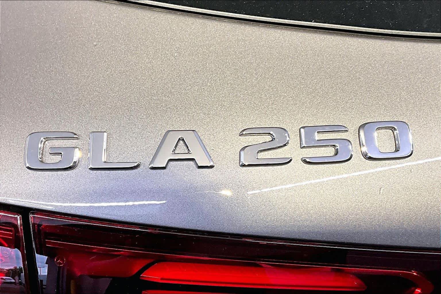 New 2026 Mercedes-Benz GLA 250 4MATIC image 6