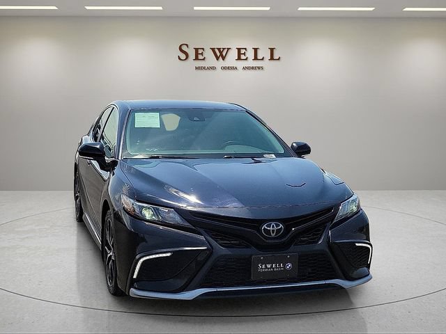 Used 2022 Toyota Camry SE w/ Convenience Package FWD image 7