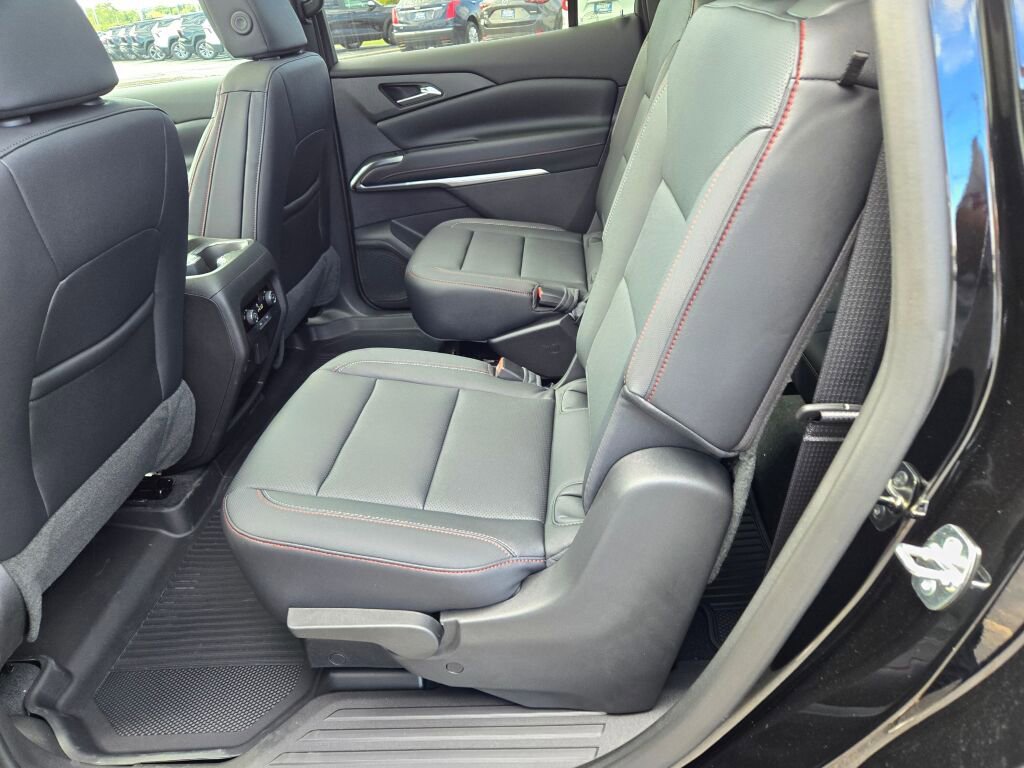 New 2026 Chevrolet Traverse Z71 w/ Driver Confidence Package image 15