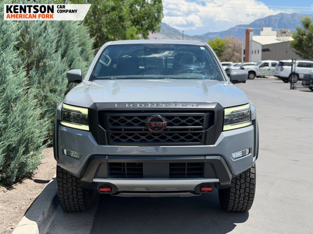 Used 2023 Nissan Frontier 4x4 Crew Cab image 2