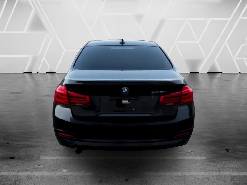 Used 2018 BMW 320i Sedan RWD image 8