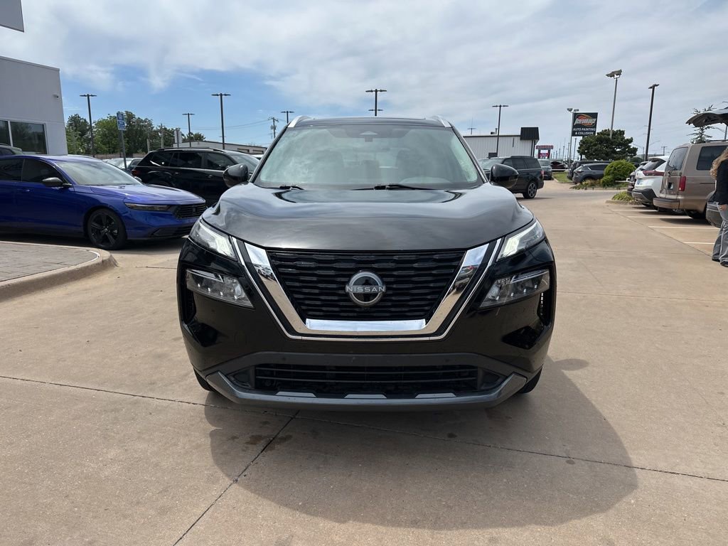 Used 2023 Nissan Rogue SL w/ SL Premium Package FWD image 2