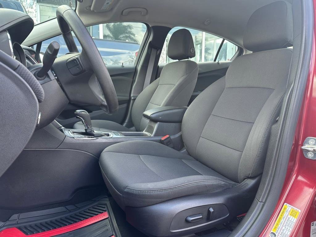 Used 2017 Chevrolet Cruze LT w/ Convenience Package image 9