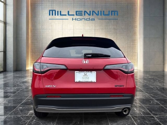 Used 2025 Honda HR-V Sport image 4