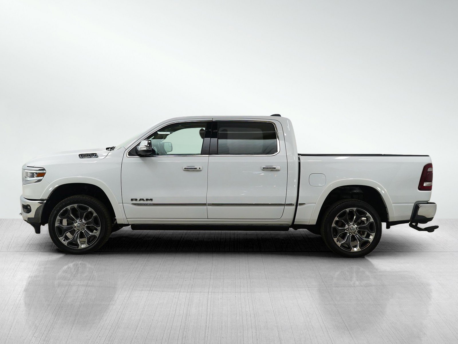 Used 2020 RAM 1500 Limited image 2
