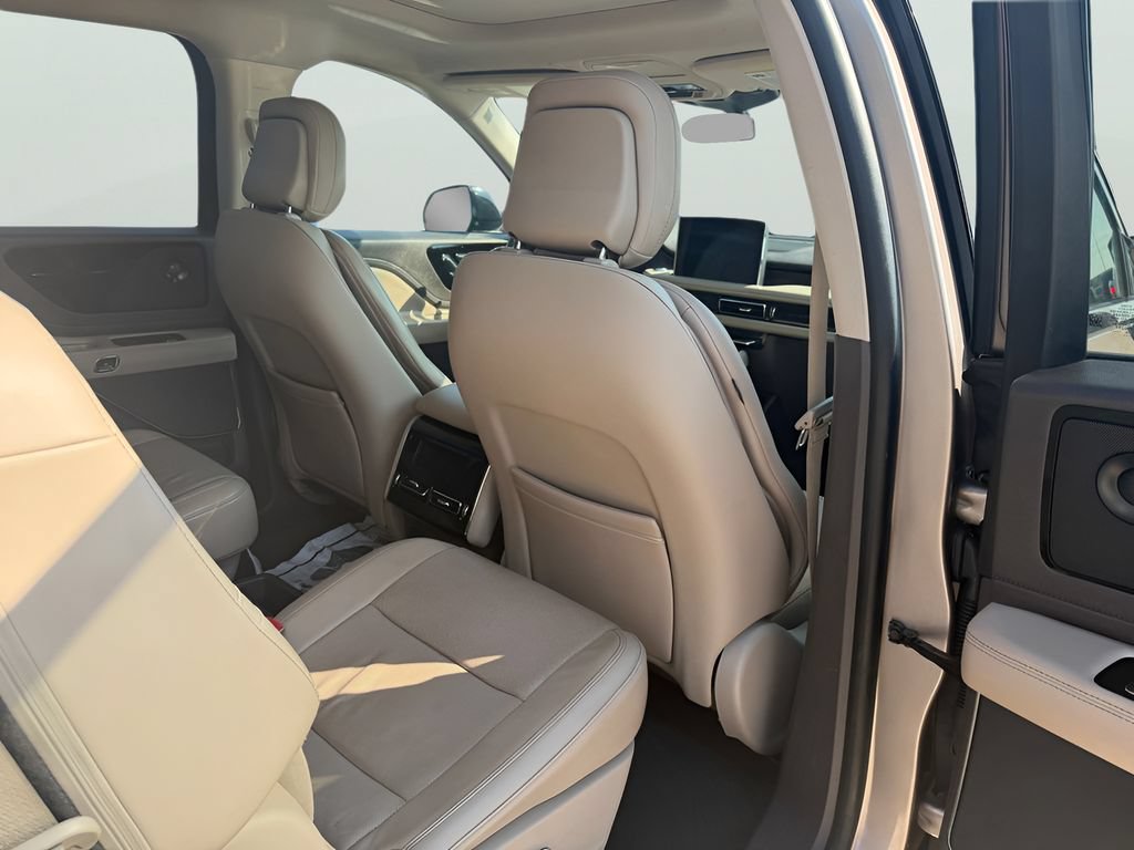 Used 2020 Lincoln Aviator Reserve w/ Equipment Group 201A RWD image 30