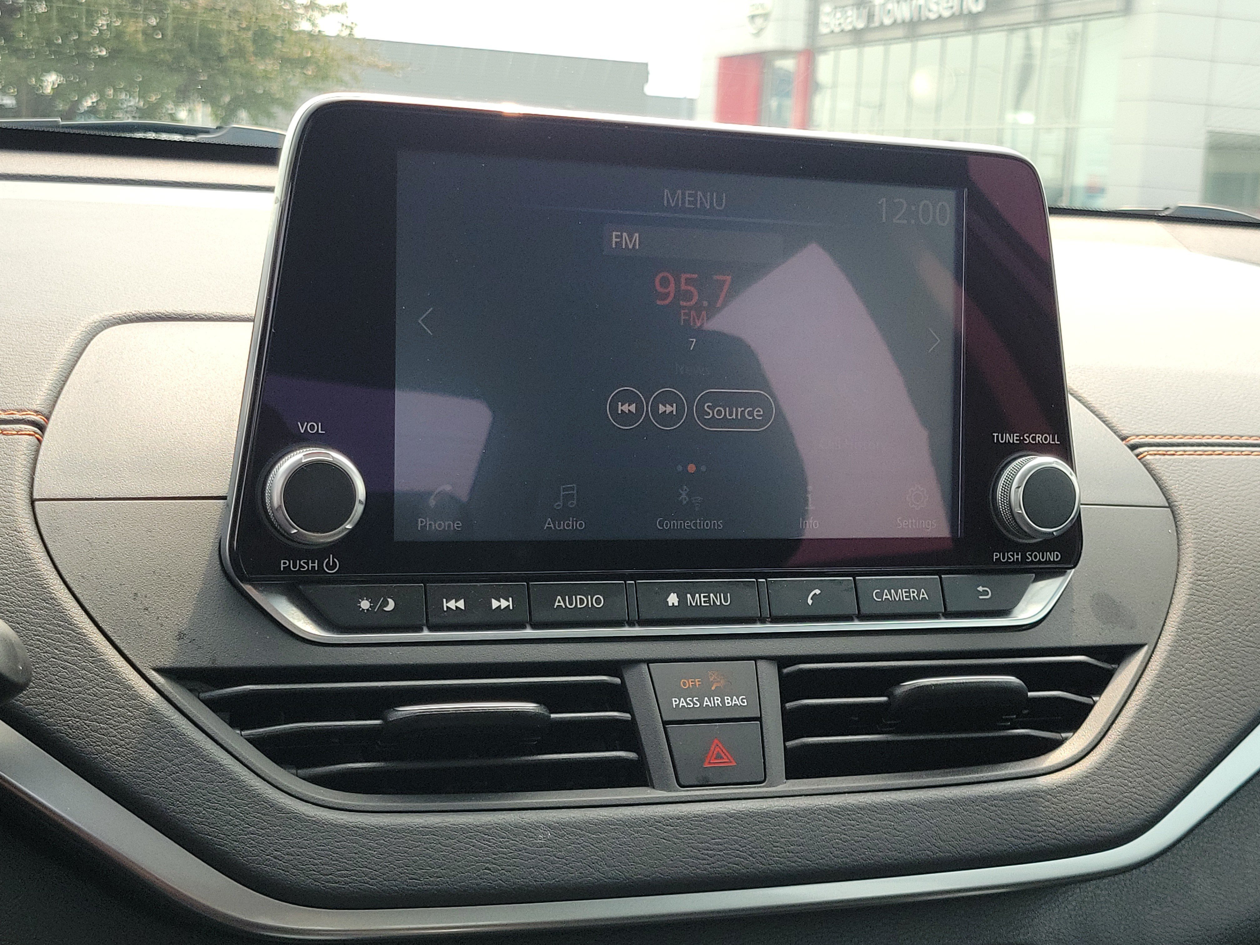 Used 2020 Nissan Altima 2.5 SR w/ Premium Package FWD image 26