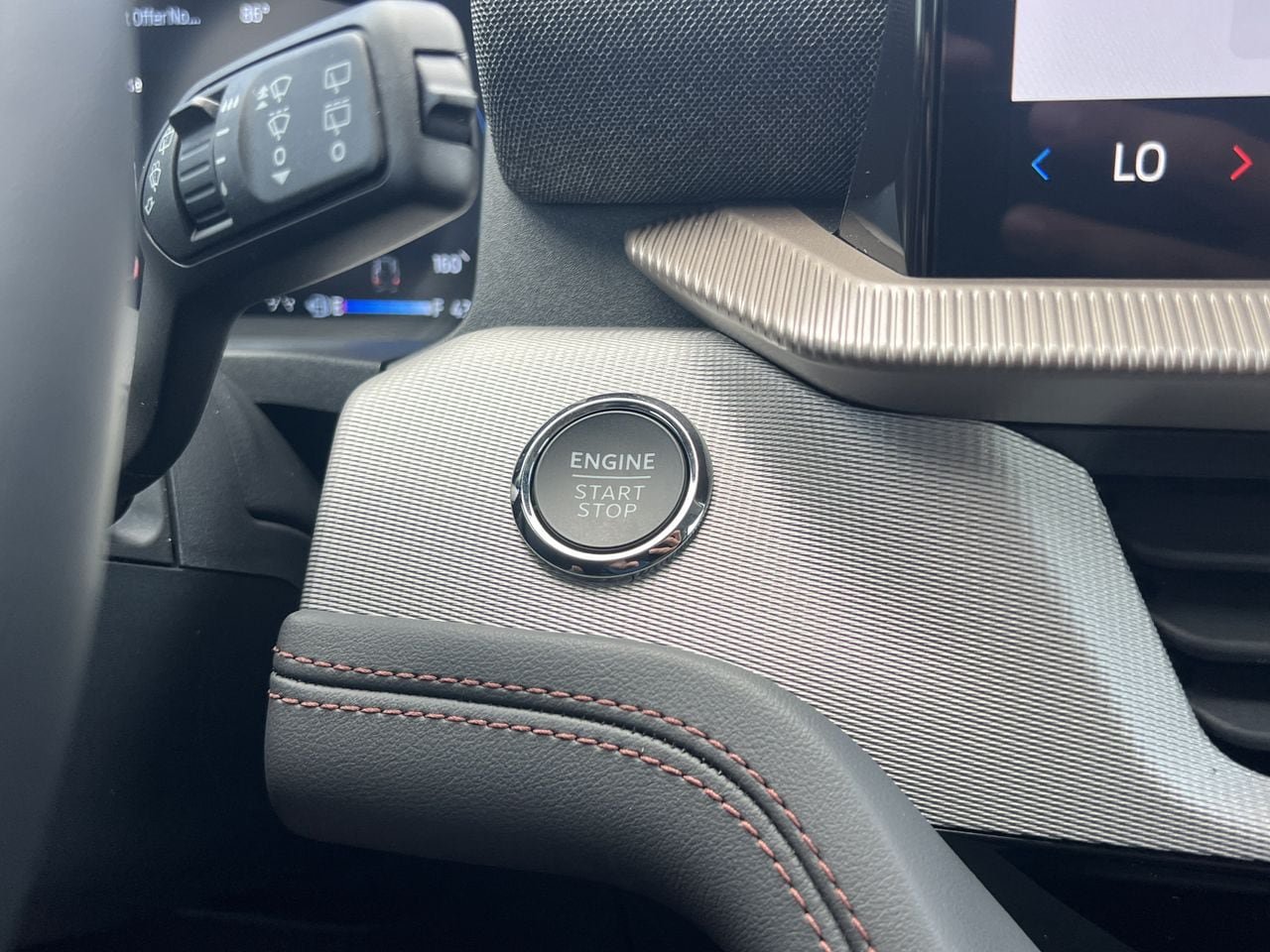 New 2026 Ford Explorer Active RWD image 6
