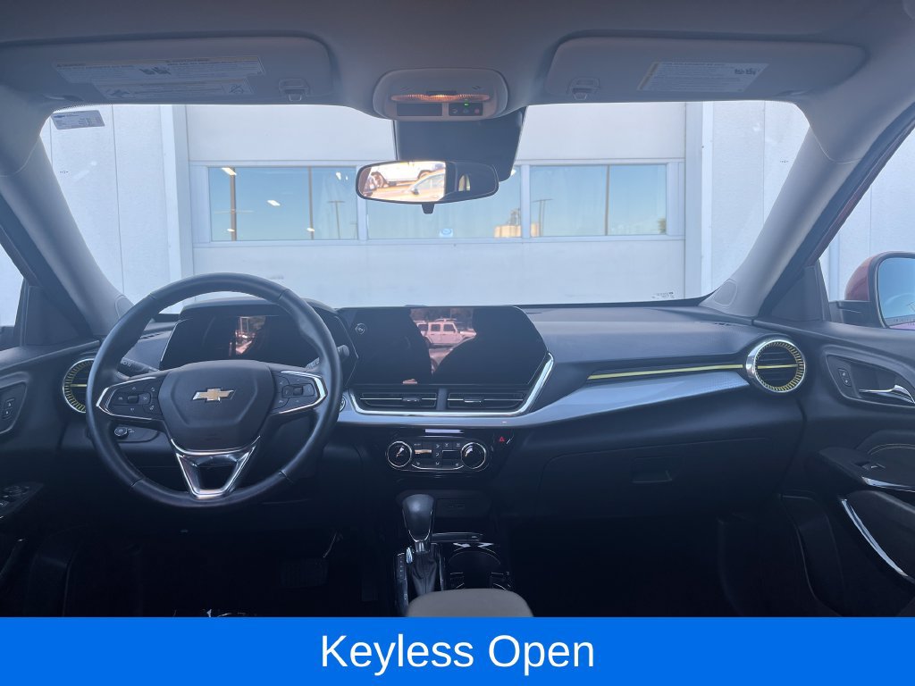 Used 2024 Chevrolet Trax LT w/ Driver Confidence Package FWD image 15