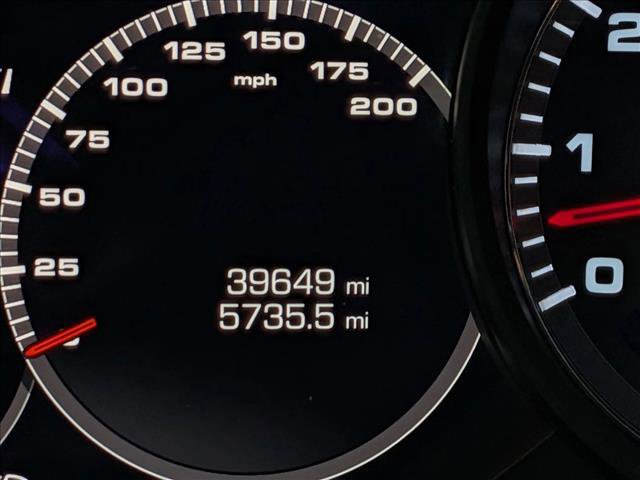 Used 2021 Porsche Cayenne Turbo image 9