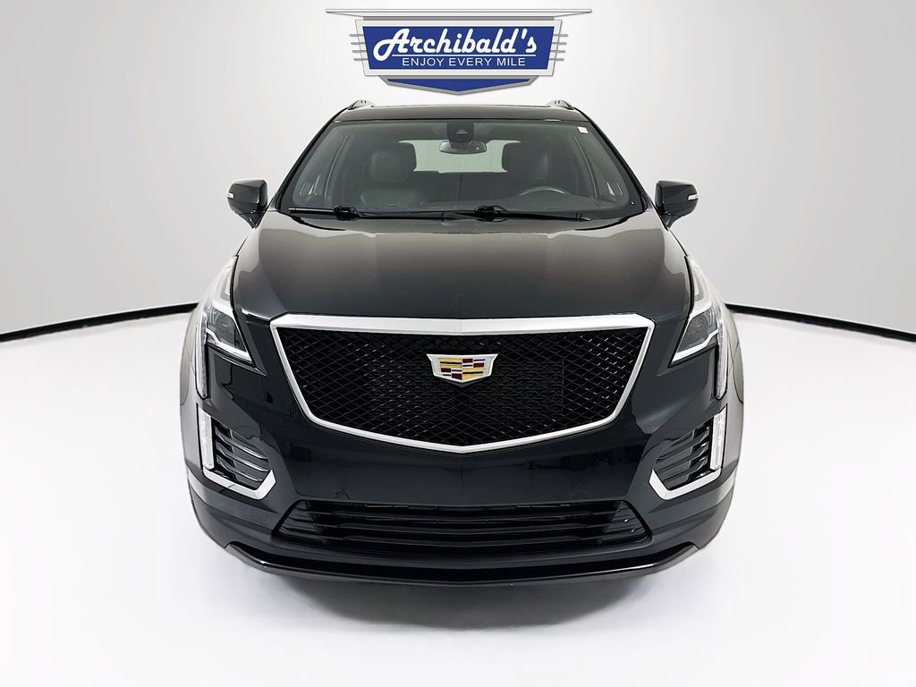 Used 2024 Cadillac XT5 Sportv image 2