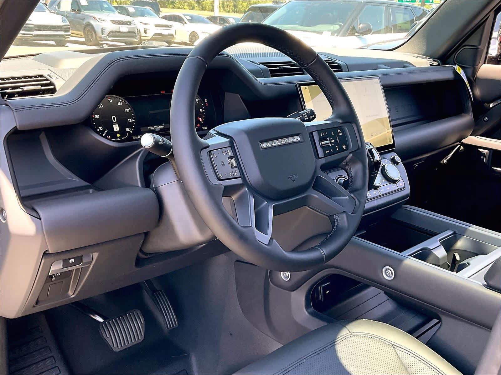 New 2026 Land Rover Defender 110 X-Dynamic SE AWD/4WD image 8