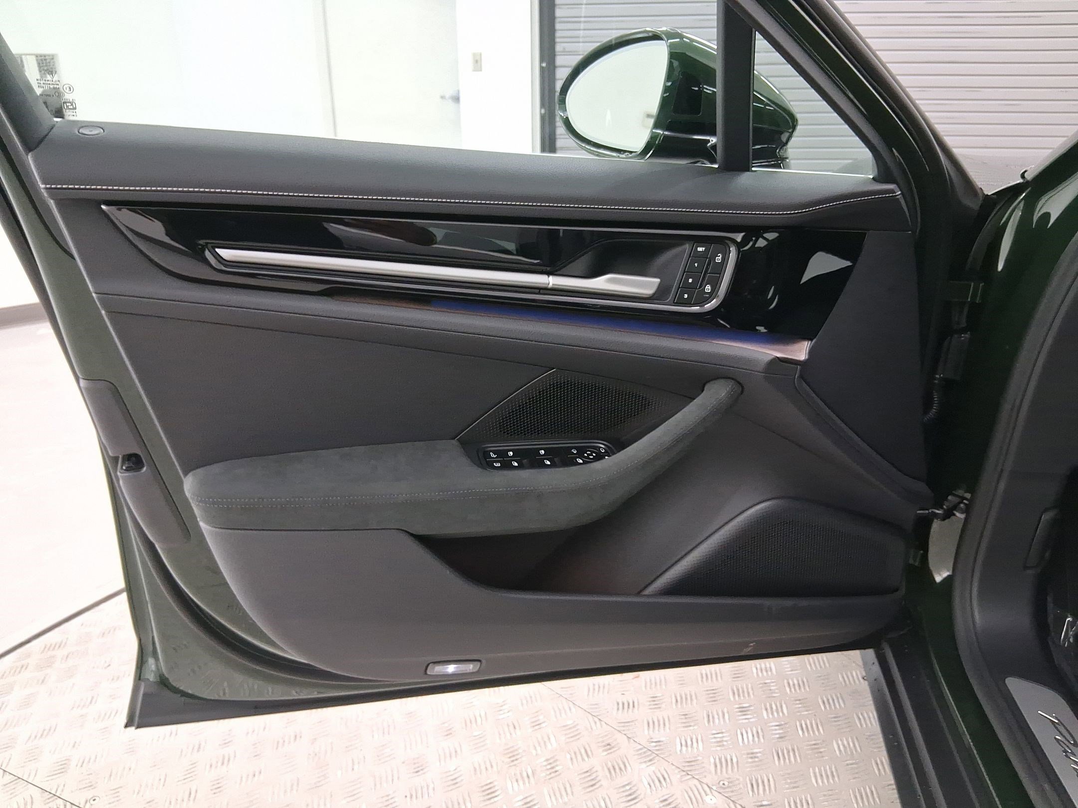 New 2026 Porsche Panamera 4 image 20