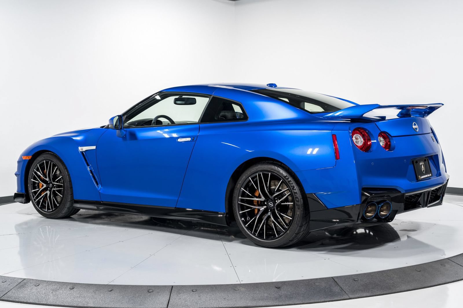 Used 2024 Nissan GT-R w/ Floor Mat Package AWD/4WD image 5